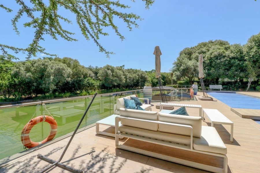 6 Bedroom Property for Sale in The Islands Estates North West